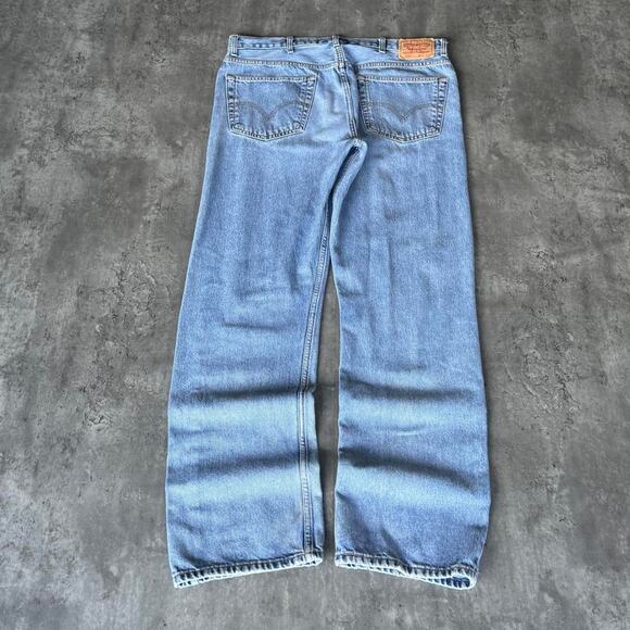Vintage Y2K Levi’s 505 Regular Fit Essential Denim Jeans - Picture 1 of 4